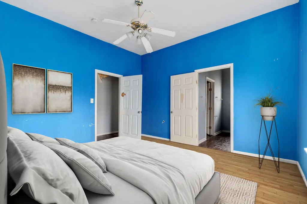 Living room at 7101 Wendemere St